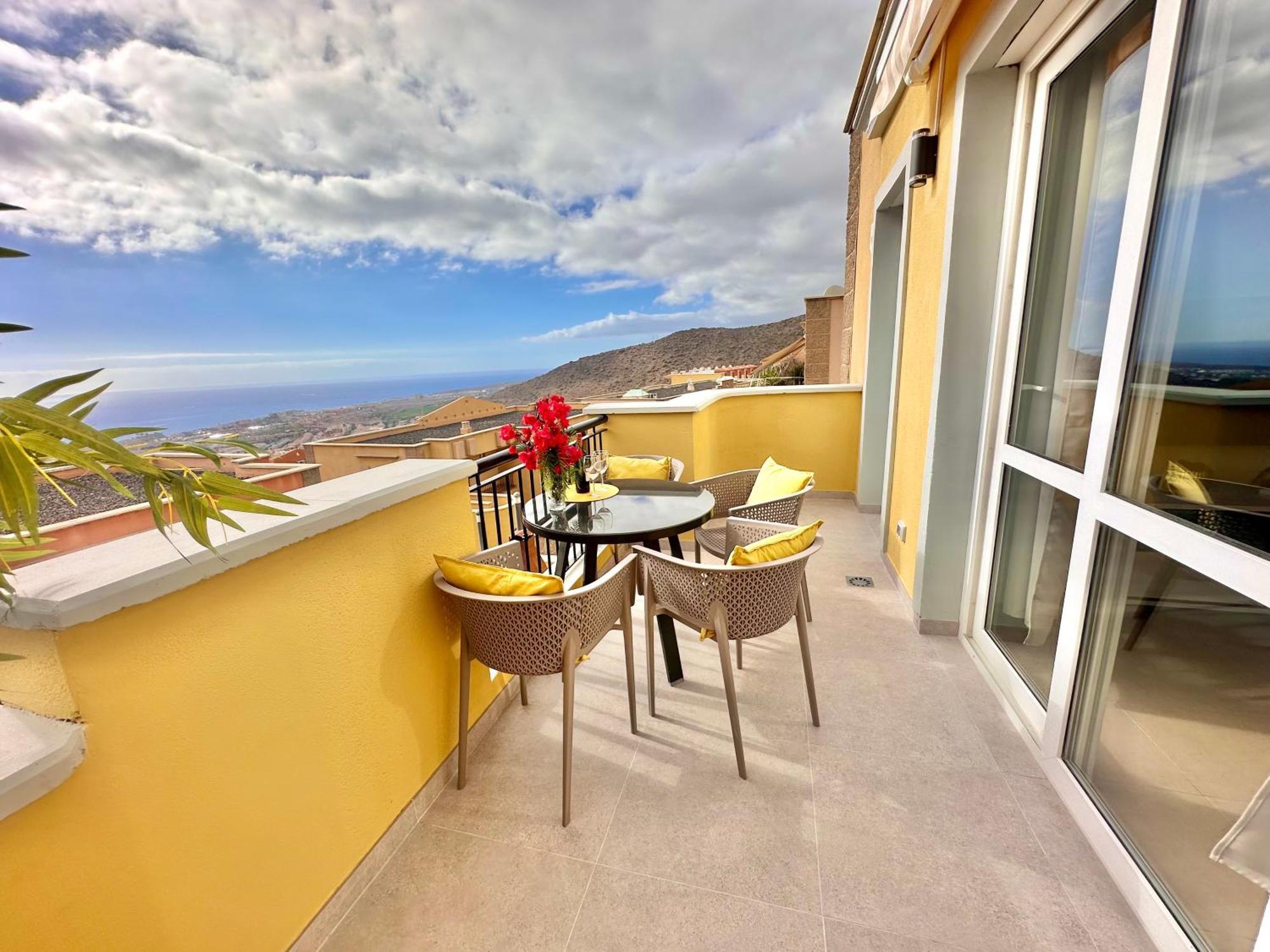 Sunshine Apartment With Sea Viev Адехе Екстер'єр фото