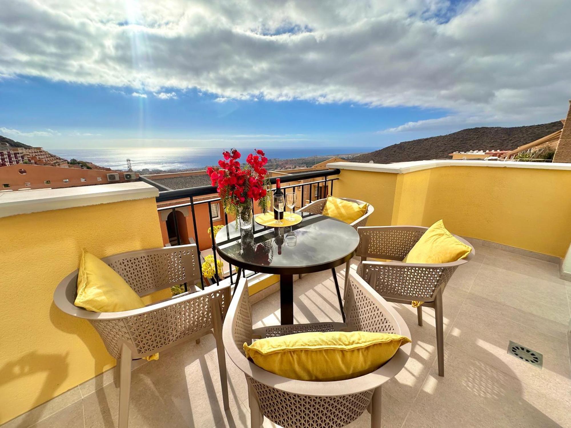 Sunshine Apartment With Sea Viev Адехе Екстер'єр фото